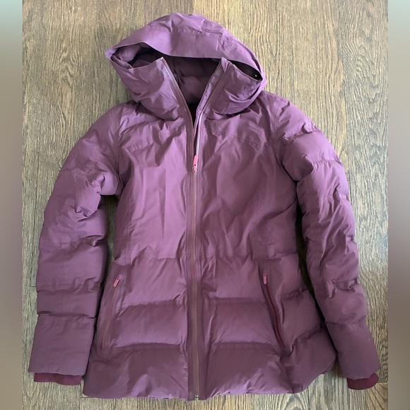 Lululemon Jackets & Blazers - Lululemon Hooded Puff Jacket in maroon 🥰
